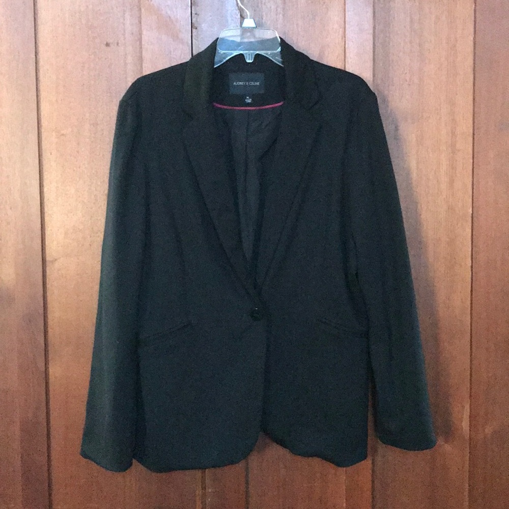 Women’s black blazer size XL. Audrey & Celine